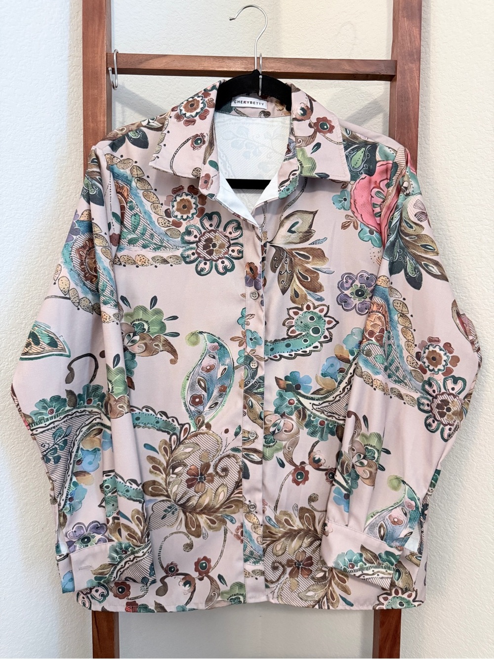CHERYBETTY Charming Paisley Button-Down Shirt - Soft Pink Floral Print Size M